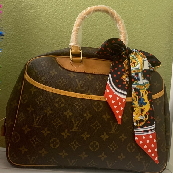 Louis Vuitton Handbags - Douville